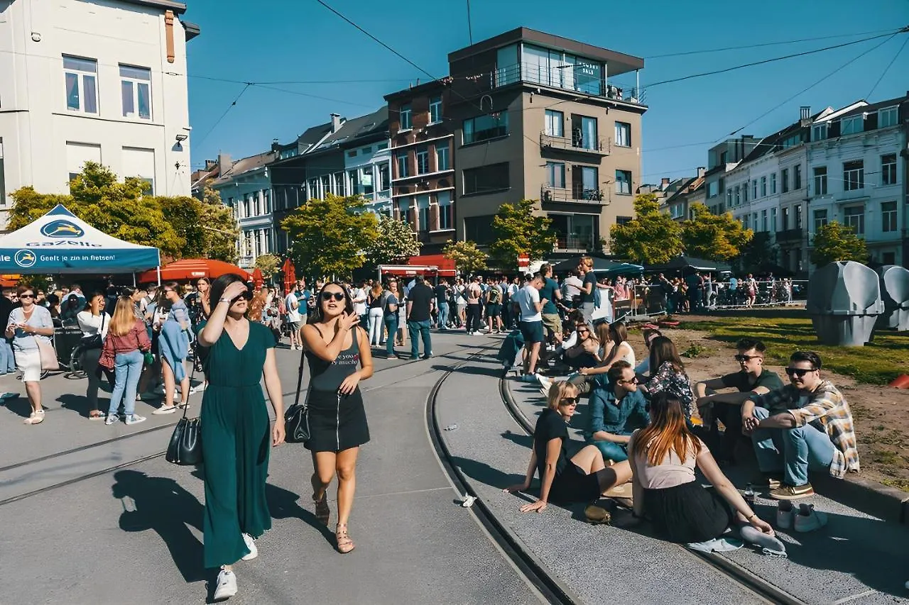 Loco Paradiso - Two Kingsize Beds, Outdoor Terrace, Dj Booth, Bar, Cinema, Bathtub, Kitchen, Airco Antwerpen 0*,  België