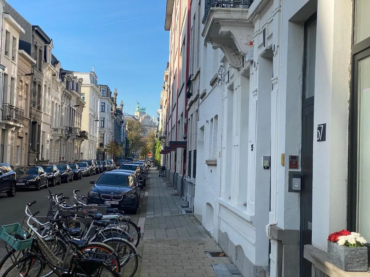 Loco Paradiso - Two Kingsize Beds, Outdoor Terrace, Dj Booth, Bar, Cinema, Bathtub, Kitchen, Airco Antwerpen